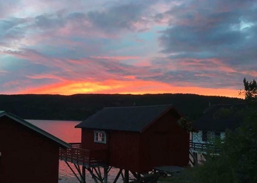 Отель The Boathouse Rakvag Экстерьер фото